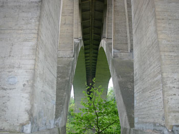 The bridge from bellow view nowadays (motorway D1)