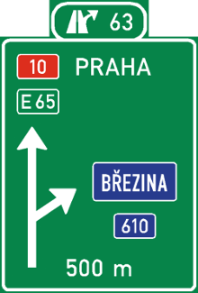 Návěst před křižovatkou (IS 6b) (výjezd 63 za 500 metrů)